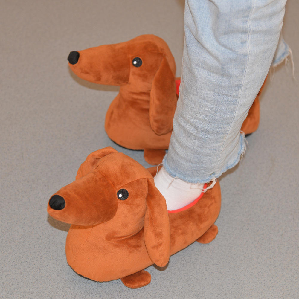 Dachshund plush slippers (2).jpg